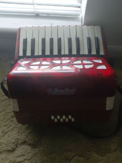 Vintage Yama Musik accordeon.