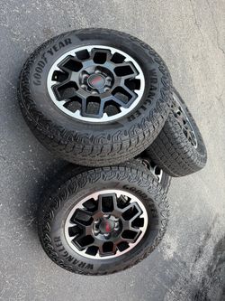 TOYOTA TACOMA TRD 2026 WHEELS AND TIRES