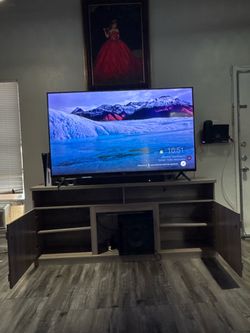 Mueble Para la TV /Vanity Blanco en Muy bien estado