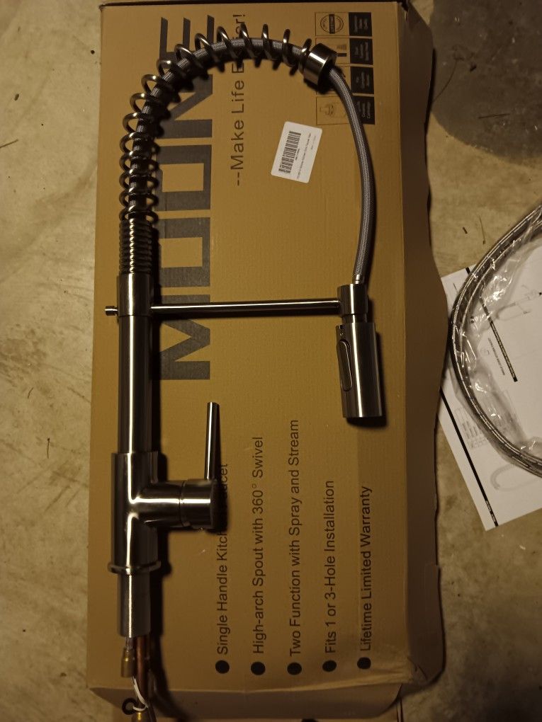 KITCHEN FAUCET ***NEW ***
