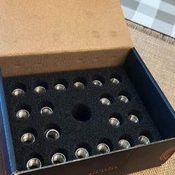 2012-2017 Hyundai Veloster OEM Lugnuts