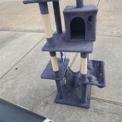 BOWHAUS  MULTI-LEVEL CAT TOWER. (NICE ! )