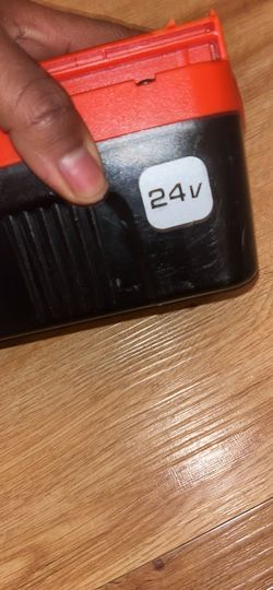 Black and Decker 24 V charger and battery