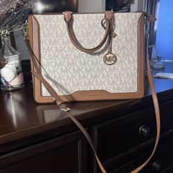 Micheal Kors New Purse