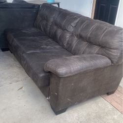 Sectional Couches 