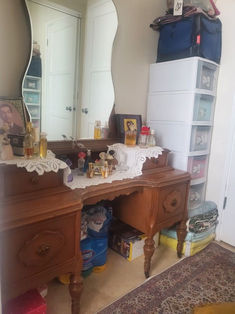 1920's  1  Dresser.  And 1 Desk Dresser And Mirror .