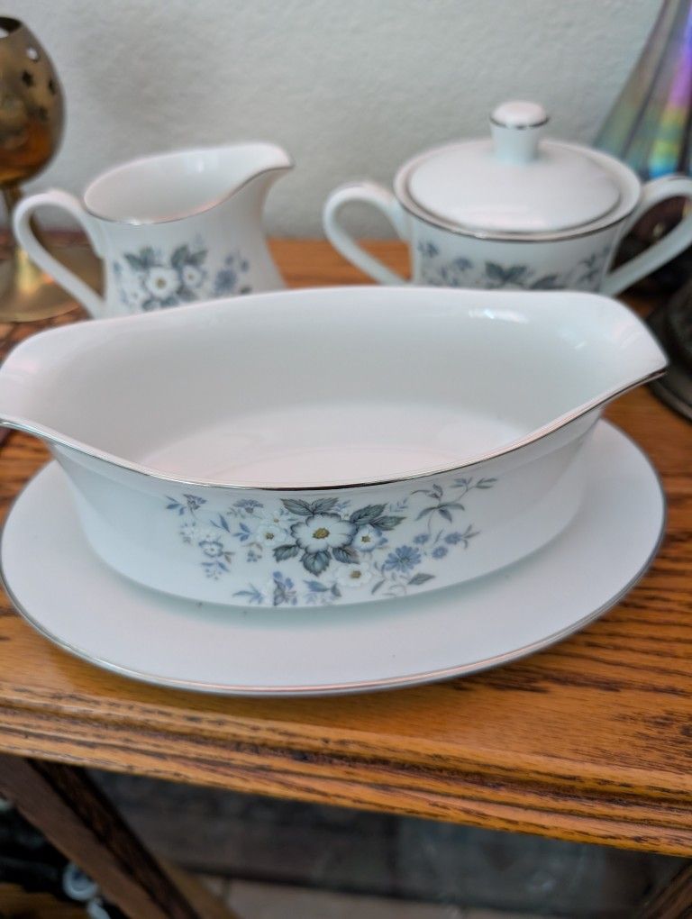 Fine China Gravy Boat ,Cream Pouring, Sugar Bowl