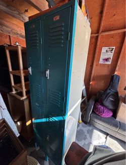 Blue 4 Door Locker Unit