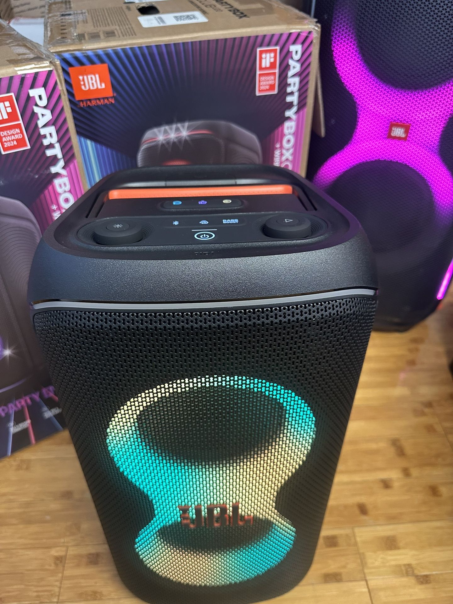 JBL PartyBox Club 120 Party Box Portable Party Speaker w/wireless mic NEW