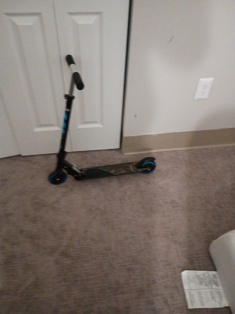 Small Scooter 
