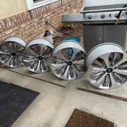 18” Ford/Lincoln  Navigator Rims