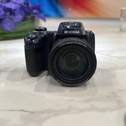 KODAK PIXPRO AZ528 Digital Camera