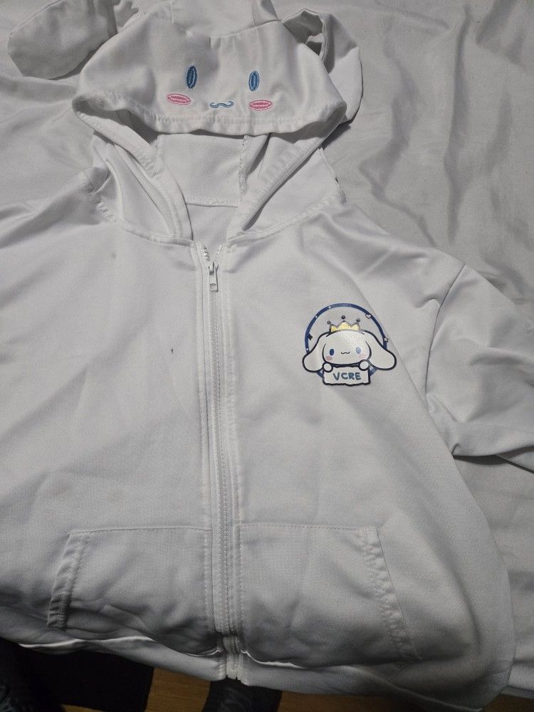 Cinnamon Roll Gear For Kids ....for Ages 5 To 8.....selling Everything For 40 Dollars..
