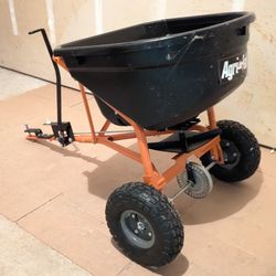 Broadcast Tow Spreader