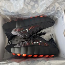 Nike mind 002 carbon black women size8.5