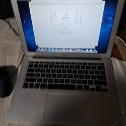 MacBook Air 2011 