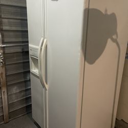 Refrigerator Works Great No Icemaker No Water. We Sell All The Time 250 Free Delivery