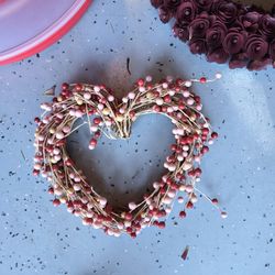 Valentine Wreath, 10-12 Inches. $10