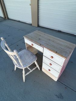 Childs Desk & Chair