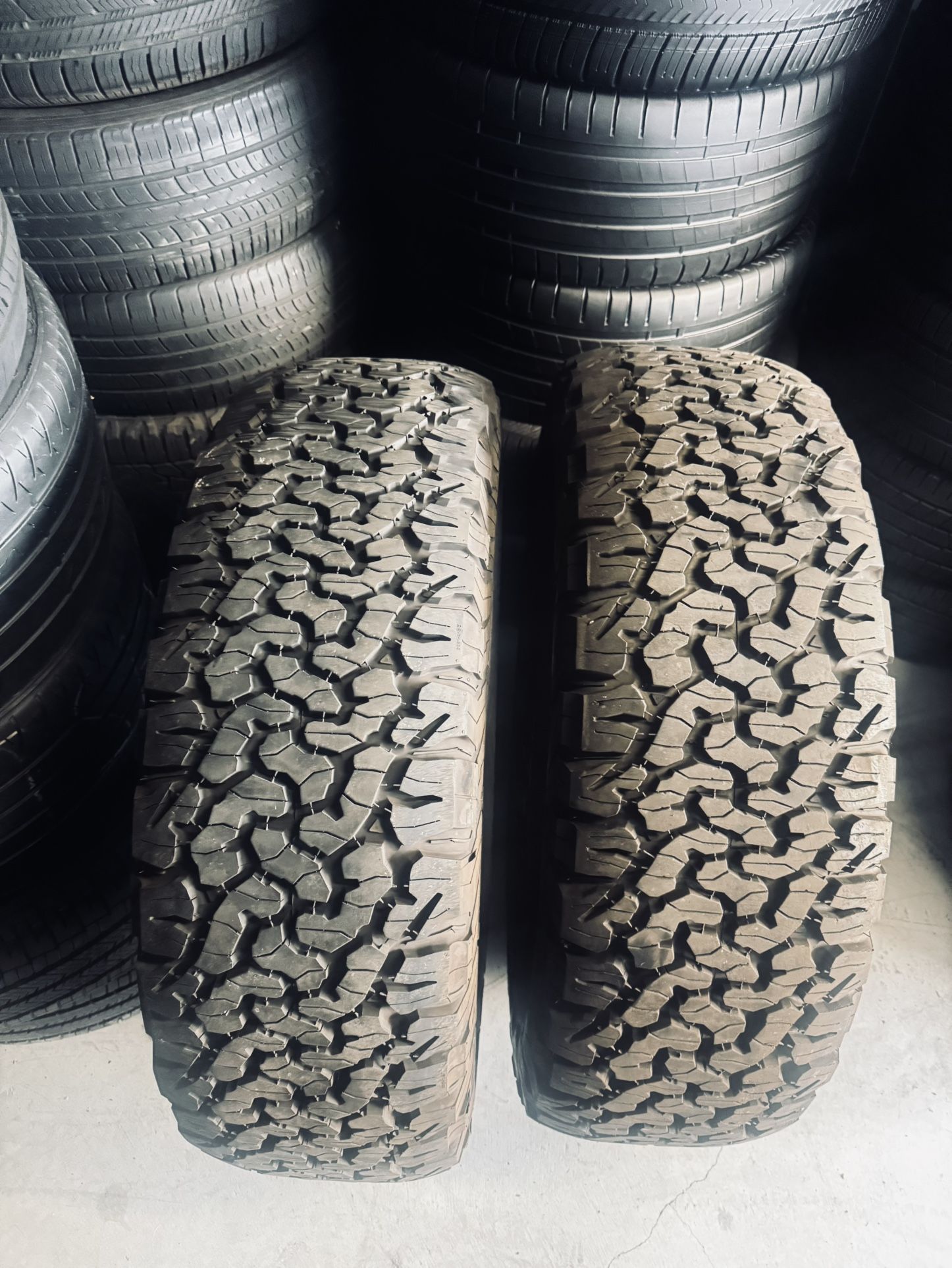 37/12.5/17 BFG KO2 Brand New (2)