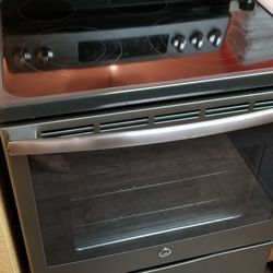 GE Electric Stove 30" $400