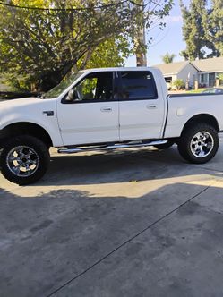 03 Ford F-150 v8 Crew cab