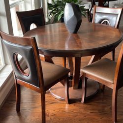 Beautiful Dining Table With Chairs