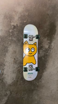 Meow skateboard 8.25