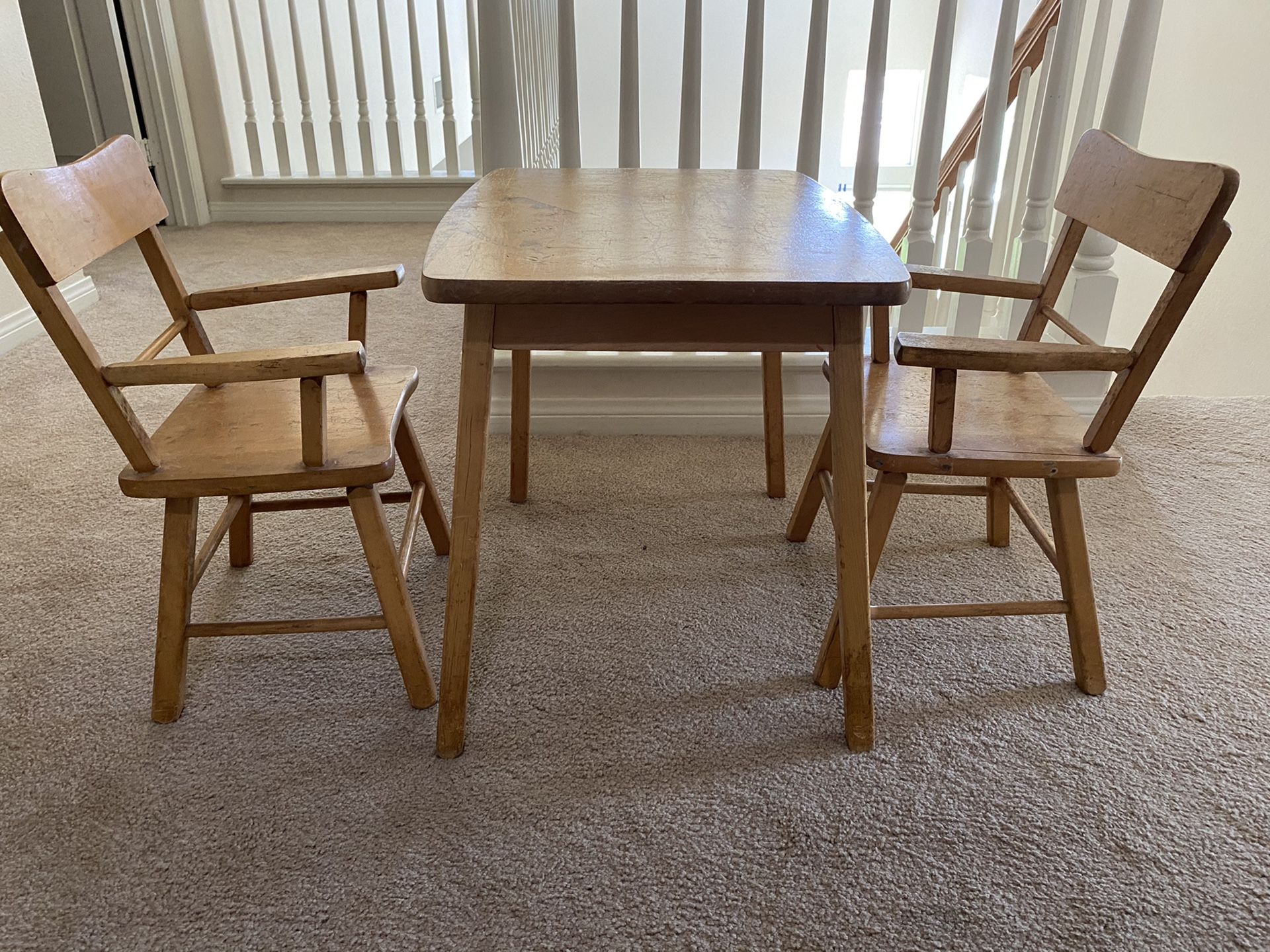 Antique oak hill wood kids desk and chairs