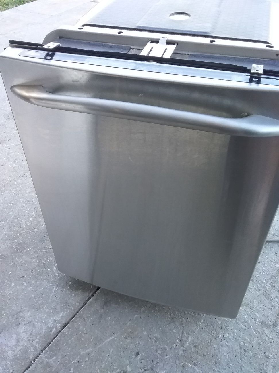 Stainless steel ge dishwasher with stainless steel tub in excellent working condition