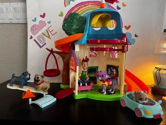 DISNEY JUNIOR PUPPY  DOG PALS DOGHOUSE PLAYSET  WITH 5 CHARACTERS  - SEE ALL PHOTOS