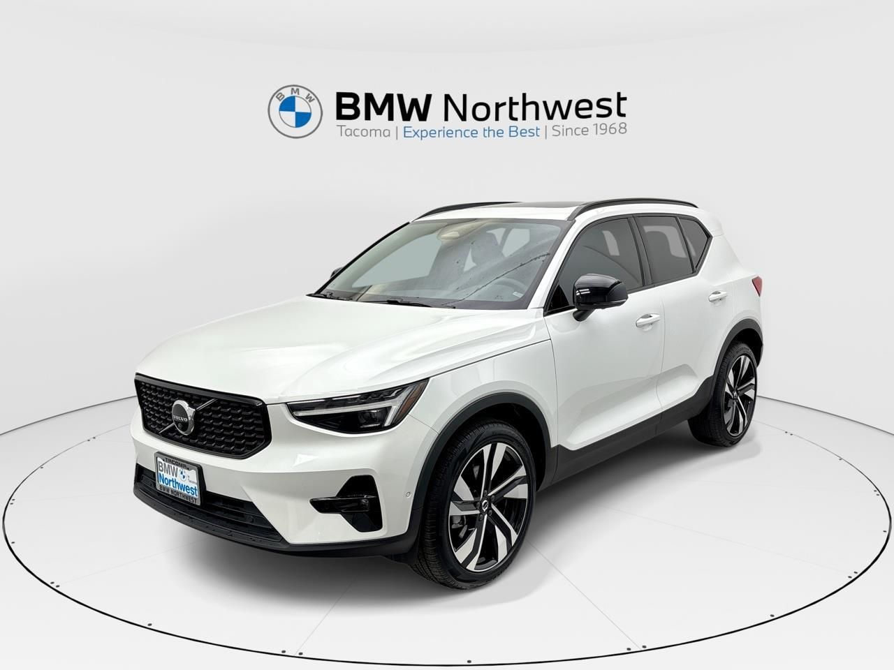 2023 Volvo XC40