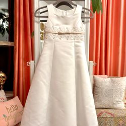 David's Bridal Flower Girl/Communion Dress Style 7635 Size 6