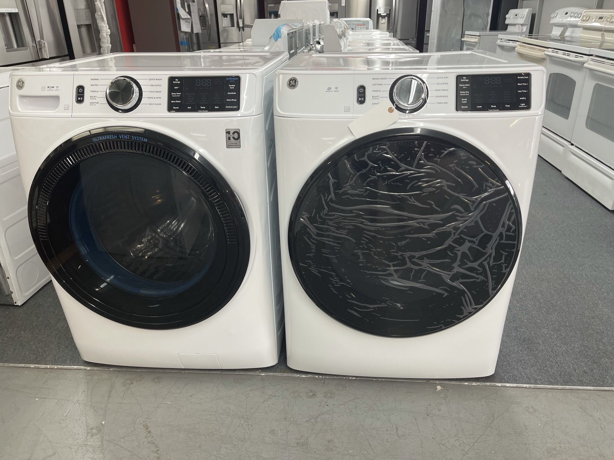 New Scratch And Dent GE Front Load Washer And Dryer Set. 1 year Warranty 