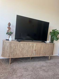 TV Stand – Used less than 6 months, like new