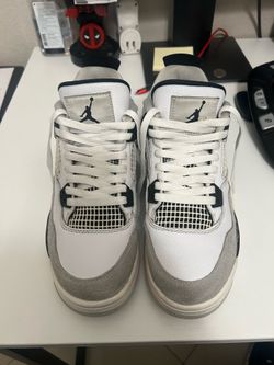Jordan 4 military black size 7y
