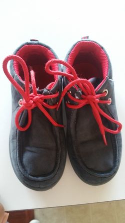 TODDLER OSHKOSH SHOES SIZE 9