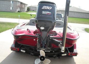 KING Triton Low price 2007 boat
