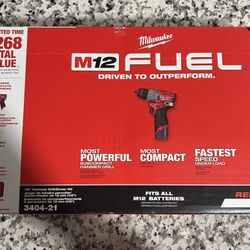 Milwaukee 1/2 Inch Hammer drill / Driver Kit   New