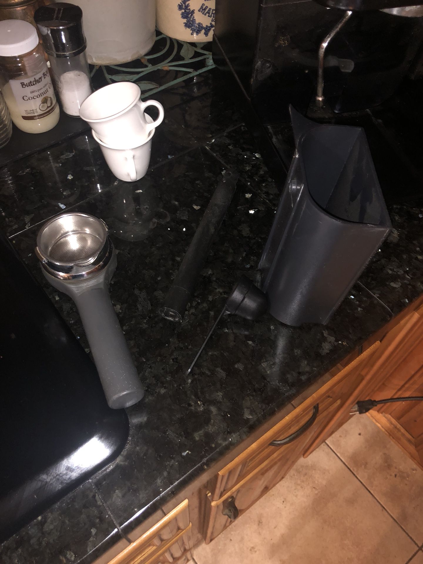 Estro Profi espresso machine burr coffee grinder and milk steamer