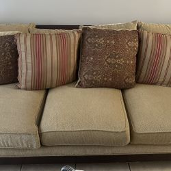 Sofa/ Couch