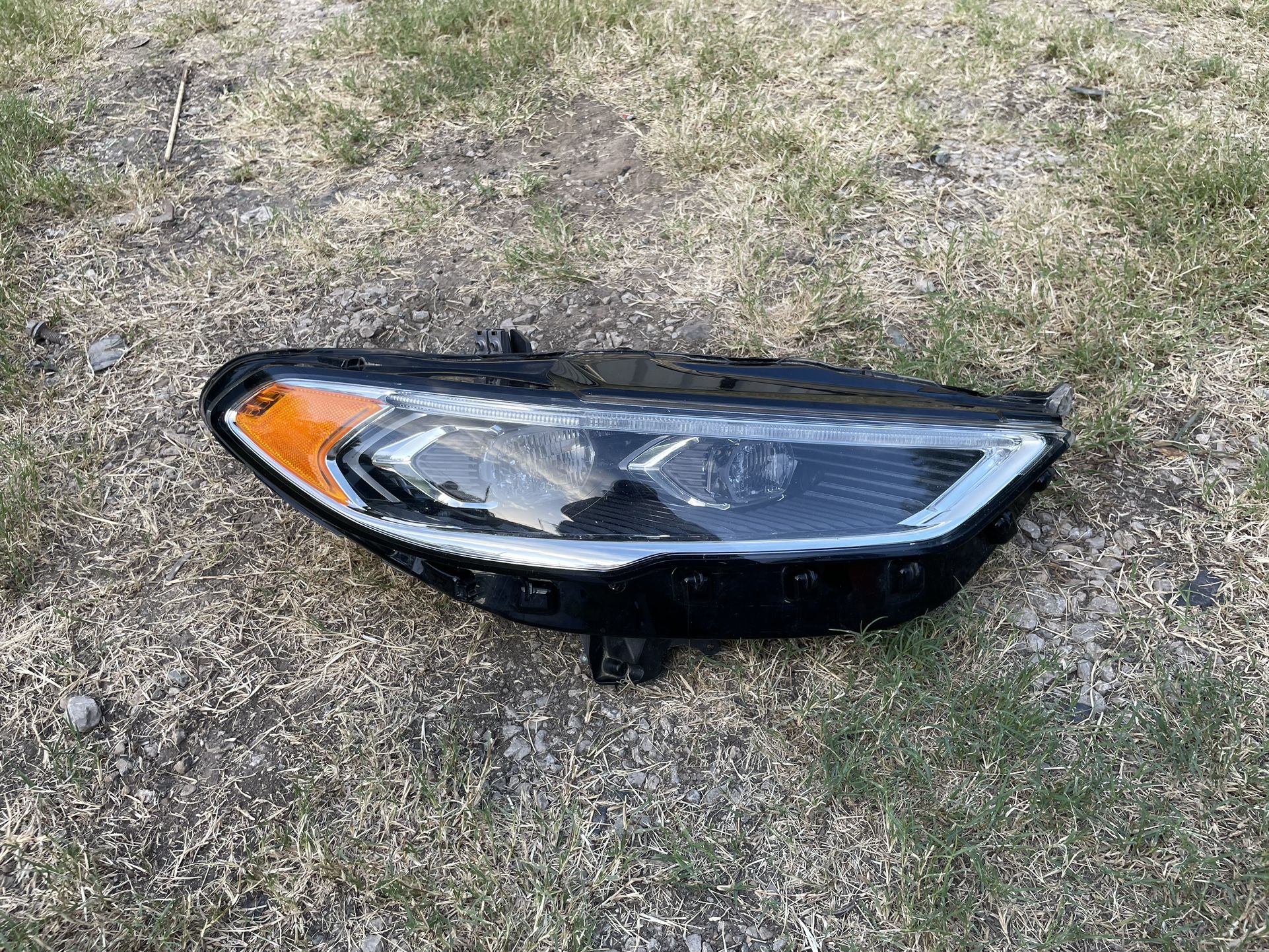 18 - 20 Ford Fusion OEM LED Headlight