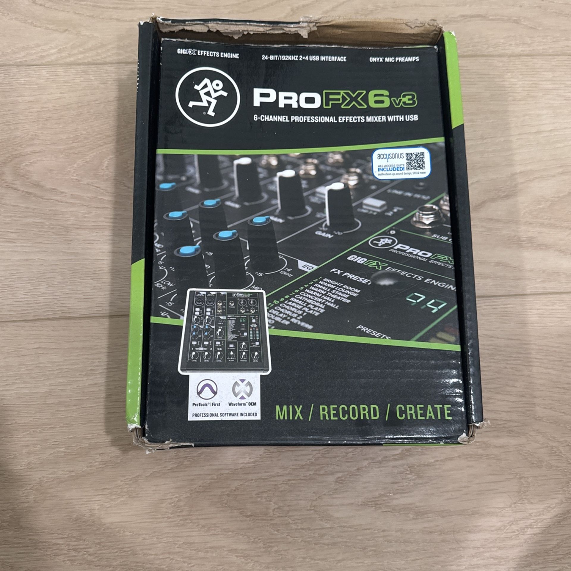 Mackie Pro FX 6 channel Mixer