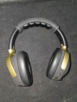 Spark neo headphones