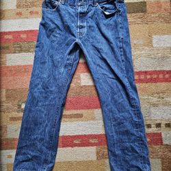 Levi’s 501 Jeans Mid Wash 36x30 (Used, Great Condition)