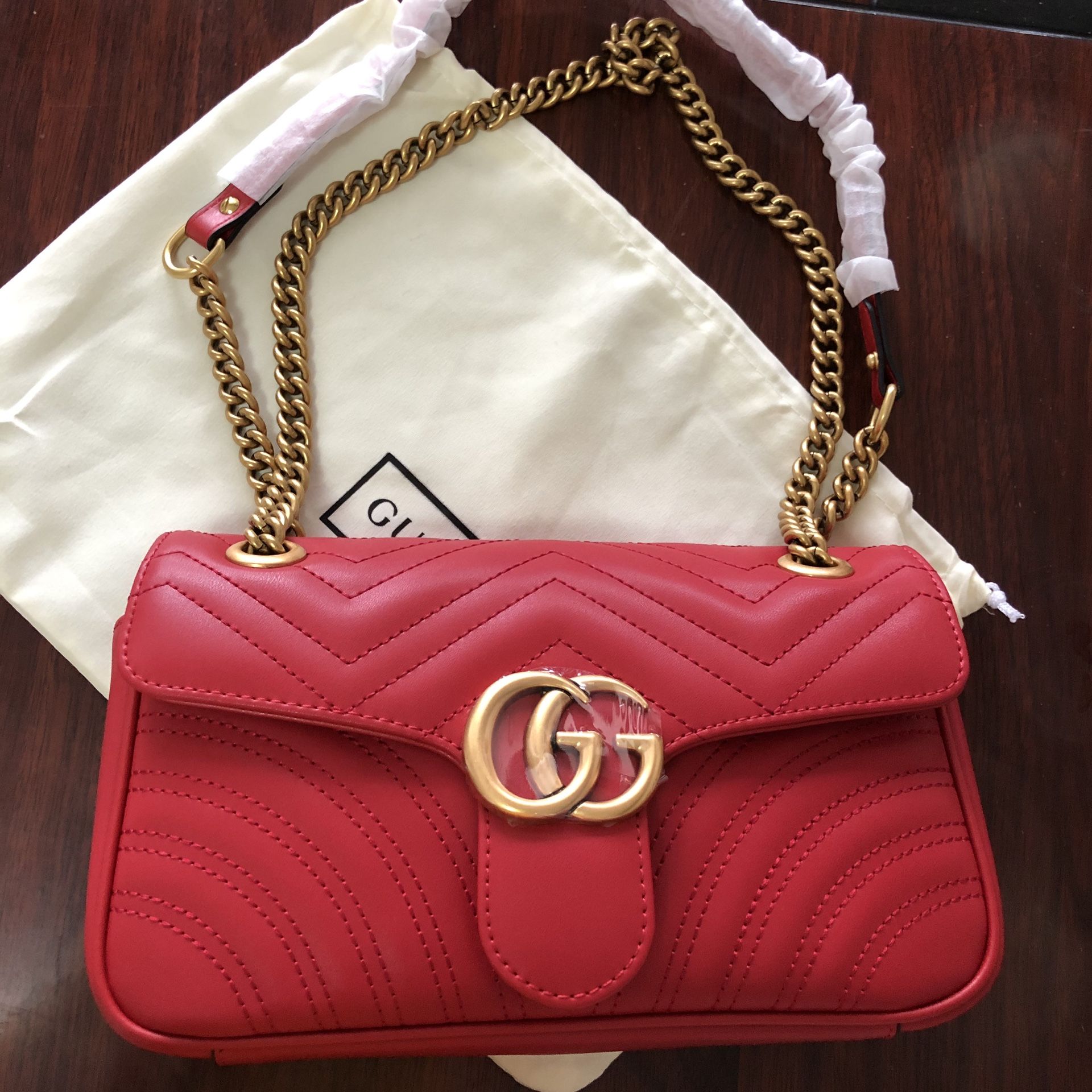Luxury gg gucci bag not 2k 400
