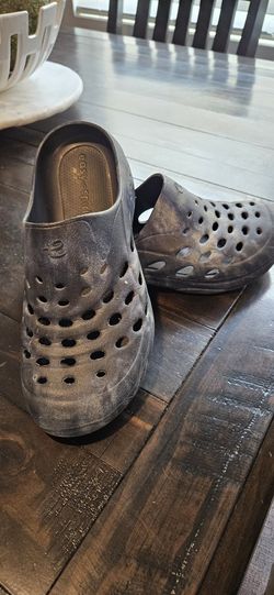 Clogs