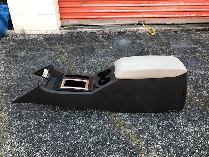 2006 2007 Dodge Charger Magnum center console armrest