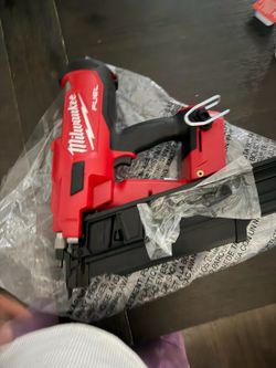 Milwaukee  framing nail gun new