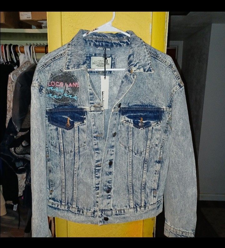 New Medium Acid Wash Jean Jacket